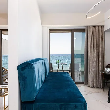 Deux Paradis, A Beachfront Retreat, By Thinkvilla דירה