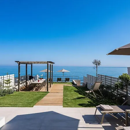 Deux Paradis, A Beachfront Retreat, By Thinkvilla דירה *